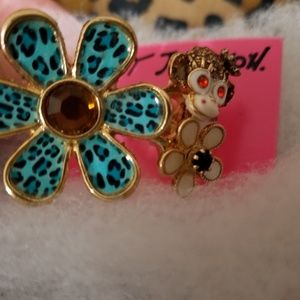 betsey johnson monkey ring size 7